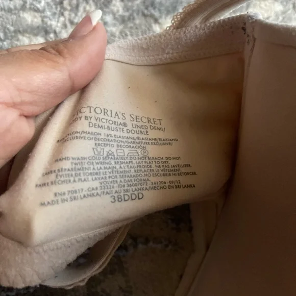 Victoria secret body by victoria bra lined demi
